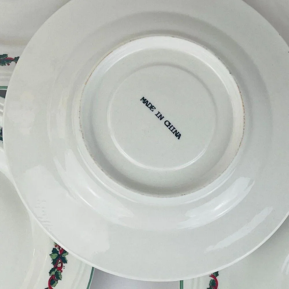 Vintage Unbranded Set of 5 Dessert Plates Christmas Holly 6.5" Ceramic Holiday - Picture 4 of 5